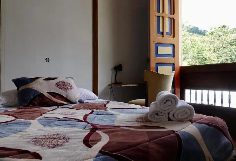 バルコニー付きデラックスルーム, Hostal Casa Victoria Pijao