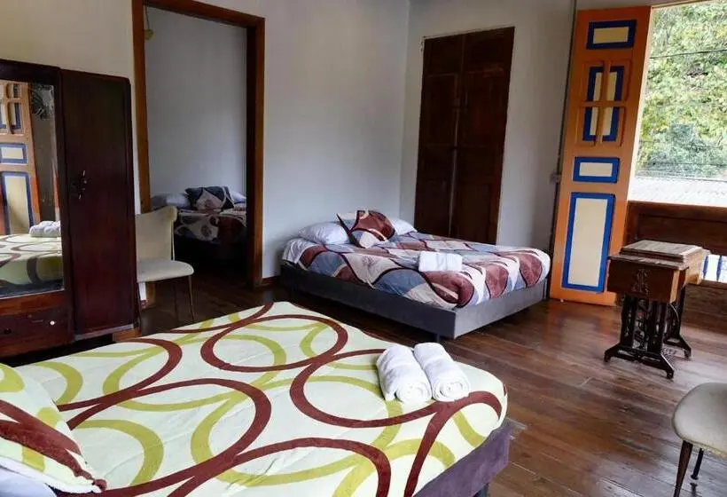 マウンテンビューファミリールーム, Hostal Casa Victoria Pijao