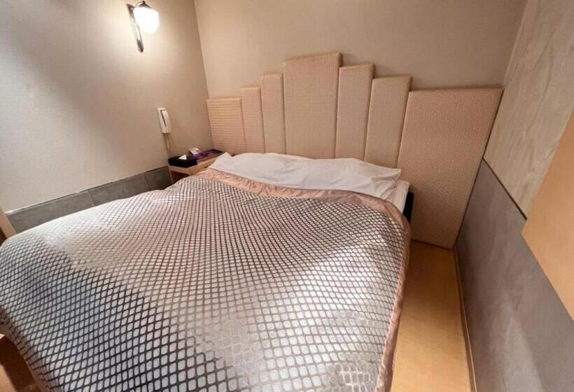 غرفة قياسية, Opus  Adult Only