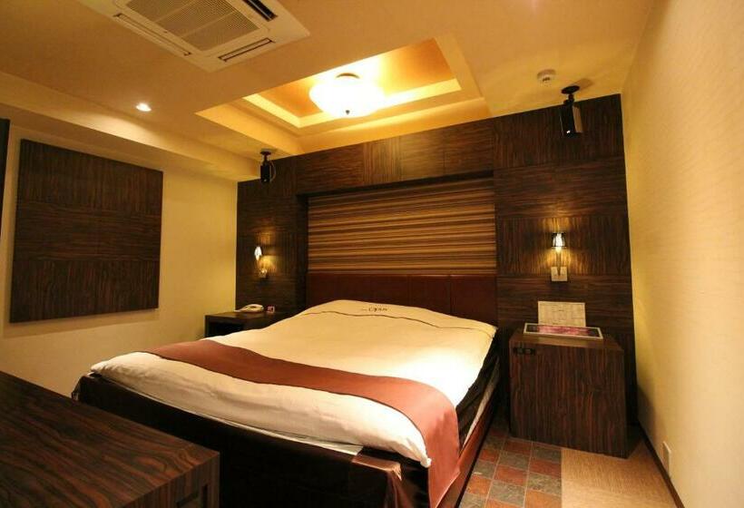 غرفة قياسية, Opus  Adult Only