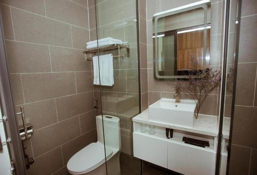 اتاق استاندارد با تخت بزرگ, Lee Charming Hotel Nha Trang