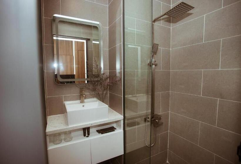 اتاق استاندارد با تخت بزرگ, Lee Charming Hotel Nha Trang