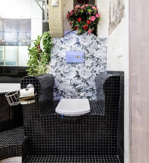 سوییت با چشمانداز کوه, Chateau