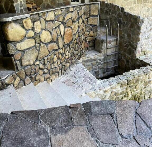 استودیو استاندارد با تخت کینگ, Chateau