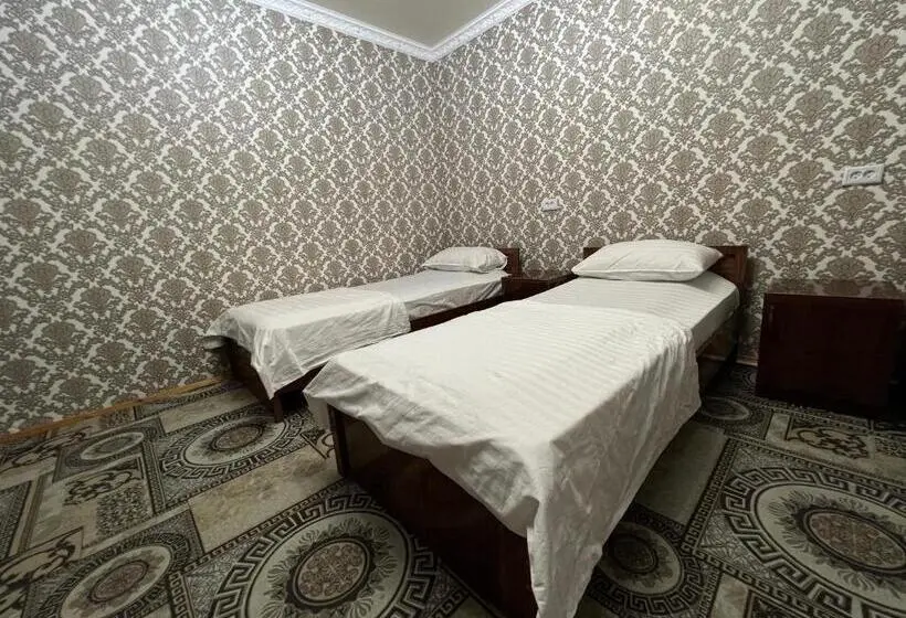 اتاق سوپریور سه تخته, Dilnura Guest House