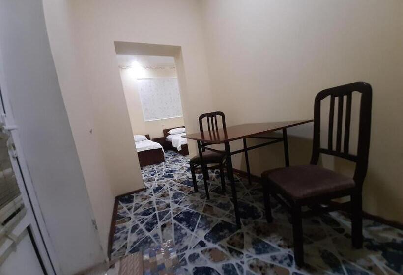غرفة ديلوكس, Dilnura Guest House