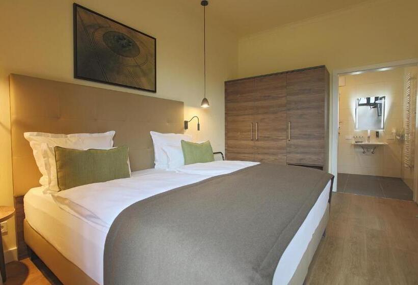 适合残疾人使用的标准间, Farmer Hotel Basedow