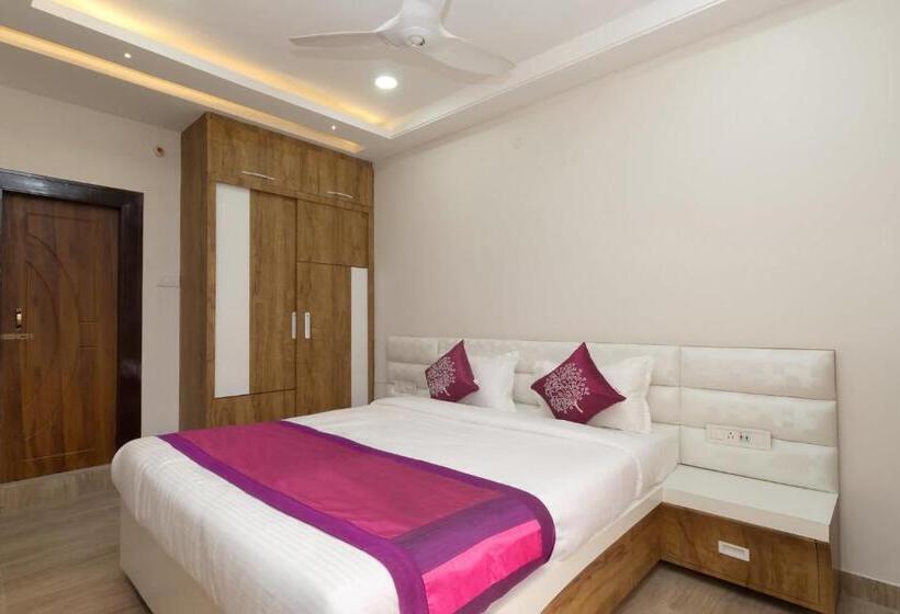 デラックストリプルルーム, Collection O Aryan Address