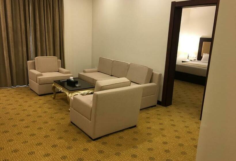 סוויטת ג'וניור דלוקס, Khabti Grand