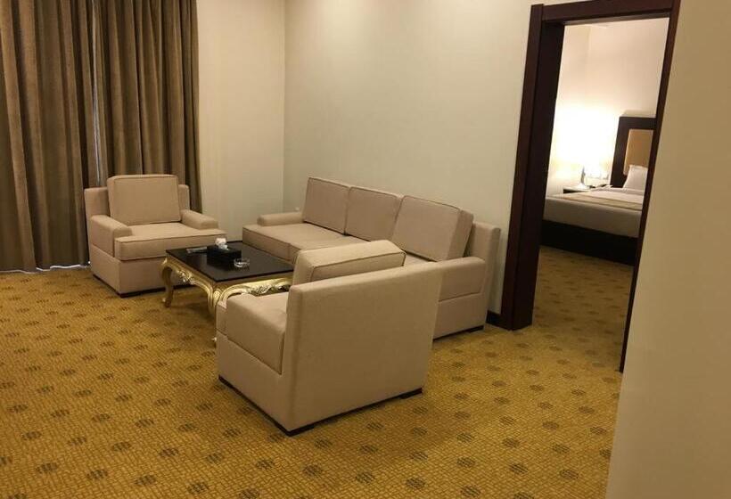 דירת חדר, Khabti Grand