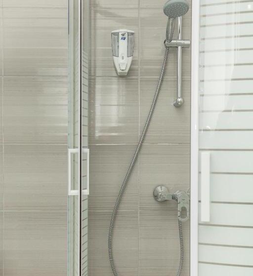 اتاق استاندارد سه تخته با بالکن, Mon Ami