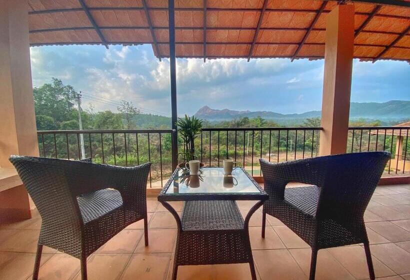 חדר דלוקס, Machaan Plantation Resort, Sakleshpur