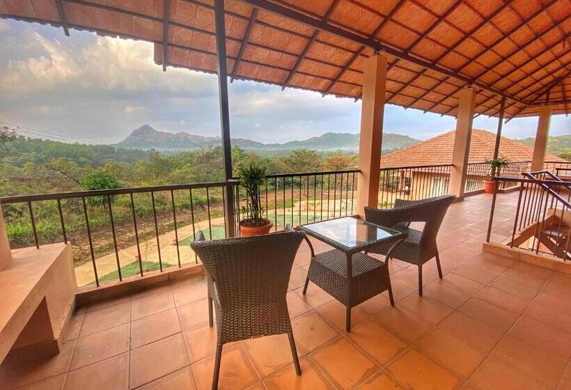 חדר דלוקס, Machaan Plantation Resort, Sakleshpur