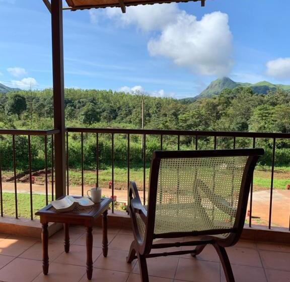 חדר דלוקס, Machaan Plantation Resort, Sakleshpur