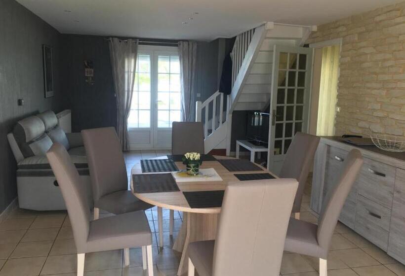 Семейный Номер Вид на Сад, B&b De Saint Come De Fresne