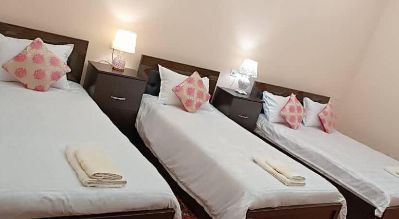 Dört Kişilik Standart Oda, Hamida