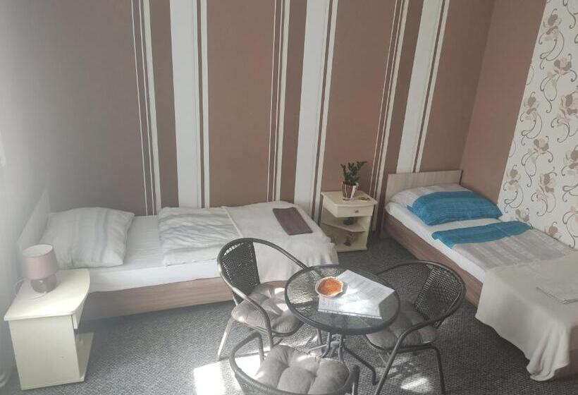 غرفة قياسية ثلاثية, Penzion U Soudu