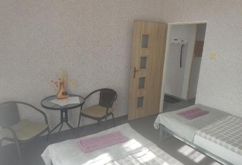 غرفة قياسية ثلاثية, Penzion U Soudu