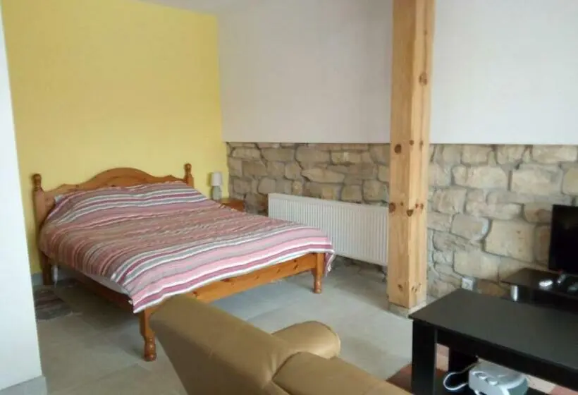 スタンダードトリプルルーム, Studio Apartment In Palamartsa