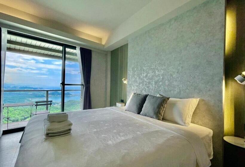 اتاق لوکس با بالکن و چشمانداز دریا, Two Easy Inn