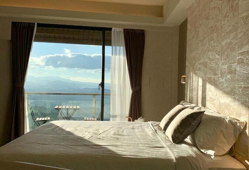 اتاق لوکس با بالکن و چشمانداز دریا, Two Easy Inn