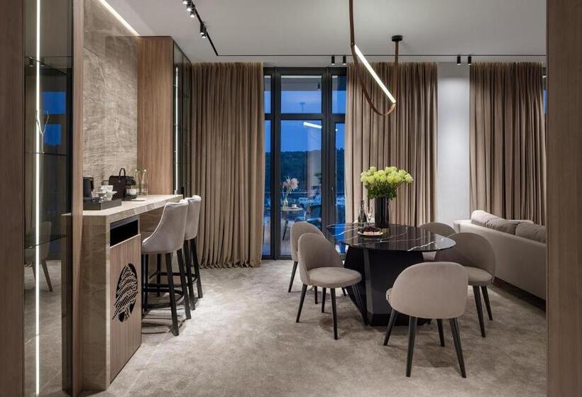 سوئیت پرزیدنت, святий шарбель