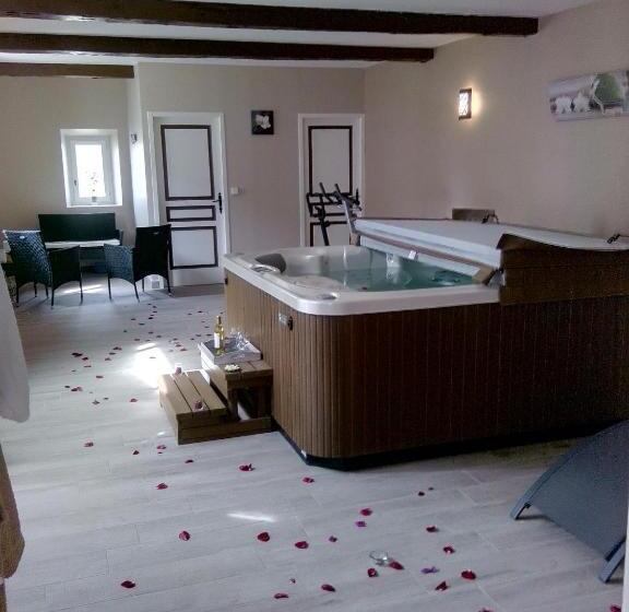 غرفة عائلية, La Villa Du Bearn