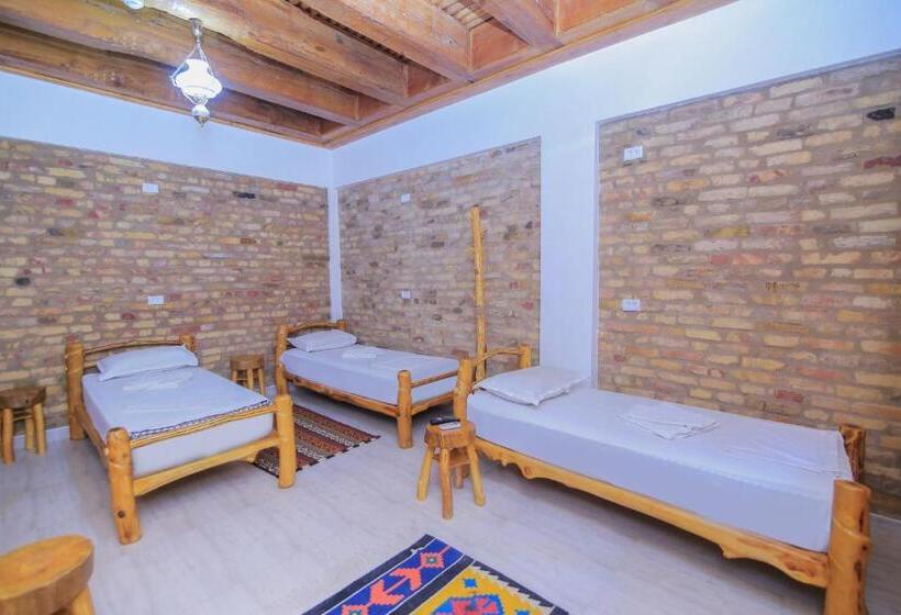اتاق استاندارد چهار تخته, Dervish Hostel