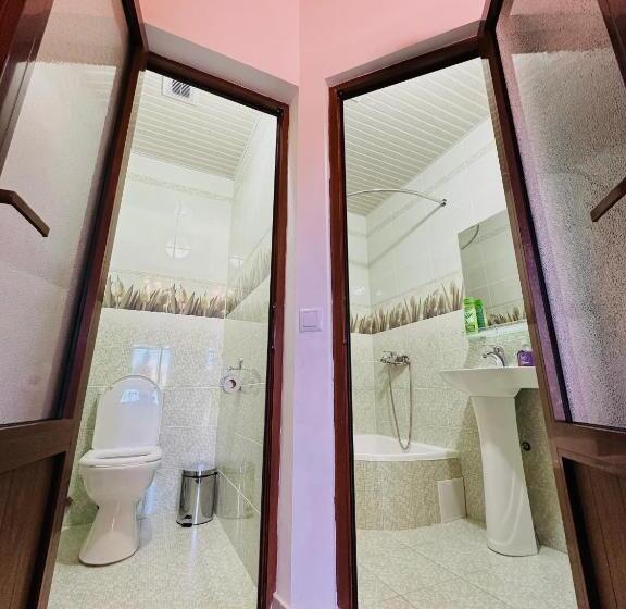 اتاق استاندارد چهار تخته, Dervish Hostel