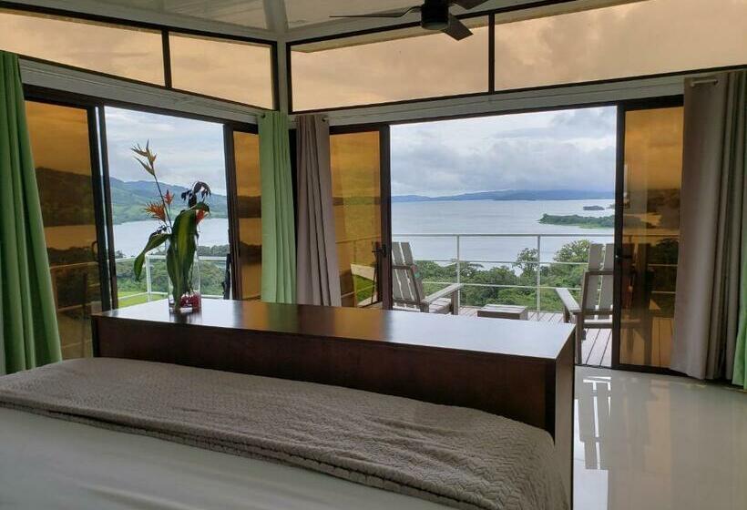Standard studio with lake view, Laguna Arenal