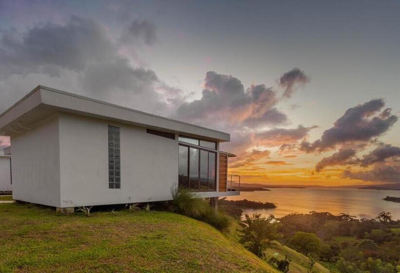 Standard studio with lake view, Laguna Arenal