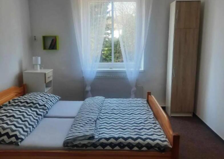 Номер Стандарт, Penzion A Restaurace Windows