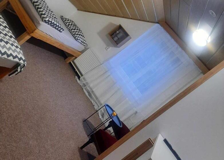 Номер Стандарт Трехместный, Penzion A Restaurace Windows