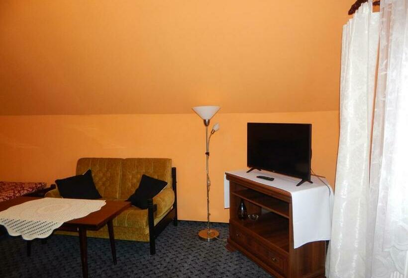 Четырехместный Номер Стандарт, Penzion Dřevěnka