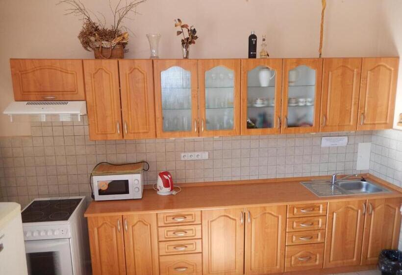 חדר סטנדרט עם נוף, Penzion Manětín U Sv. Barbory