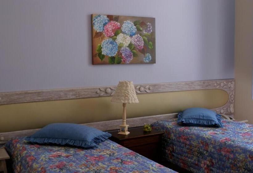 스탠다드 룸, Pousada Casarão Noronha Kauage