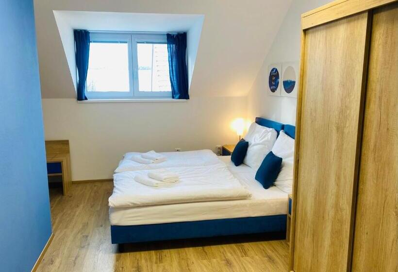 스탠다드 방갈로, Resort Rybníček