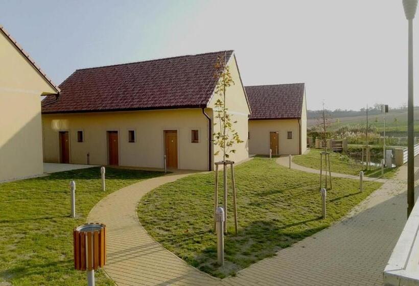 스탠다드 방갈로, Resort Rybníček