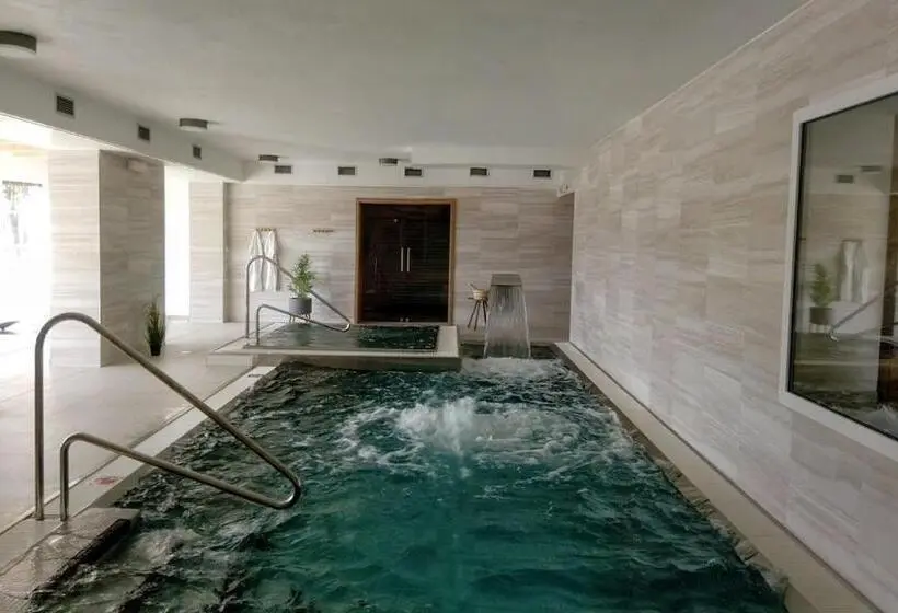 Standard Neljän Hengen Huone, Resort Rybníček