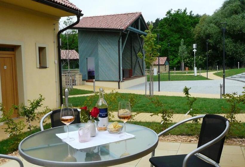 스탠다드 방갈로, Resort Rybníček