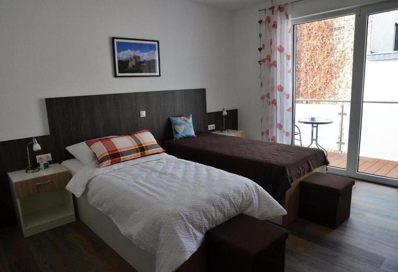 Номер Стандарт с Балконом, Gästehaus Am Hochsimmer