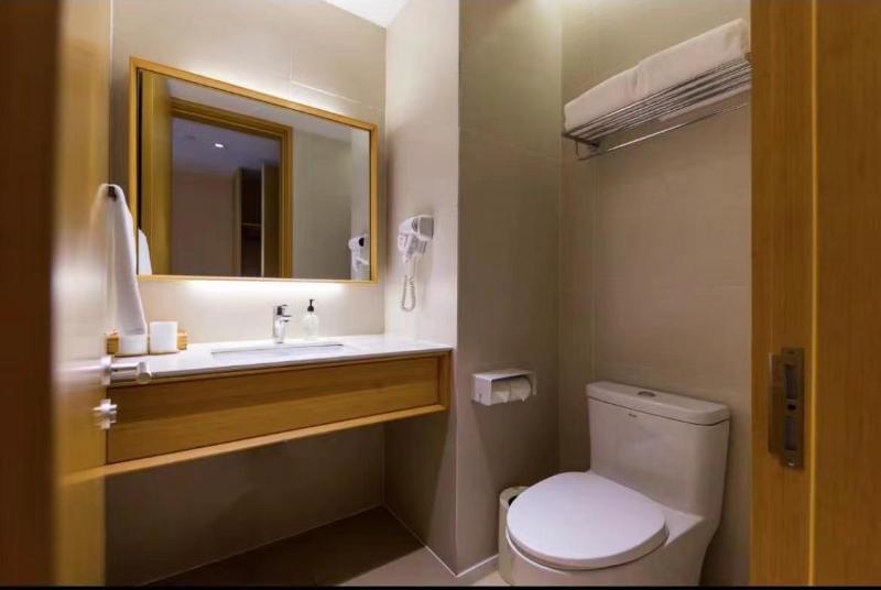 Номер Superior, Atour Hotel Zhengzhou Xinzheng International Airport