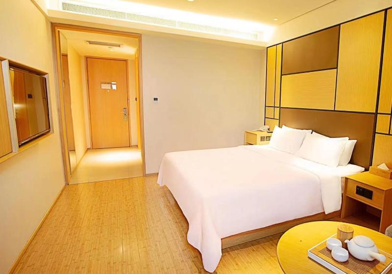 Номер Superior, Atour Hotel Zhengzhou Xinzheng International Airport