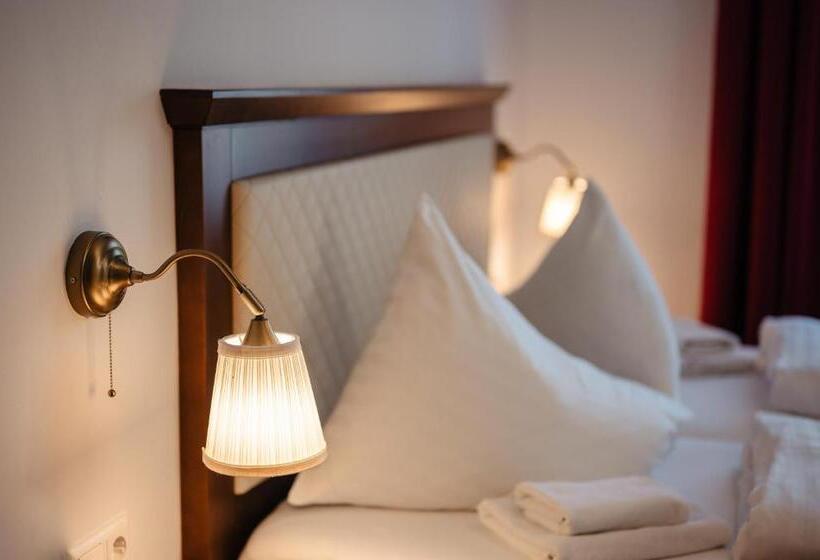 Четырехместный Номер Стандарт, Landhotel Freitag