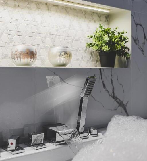 اتاق استاندارد با تخت بزرگ, апартаменты в гостевом домике