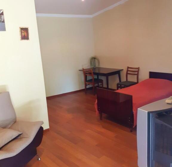 اتاق اکونومی, Guesthouse Cottage