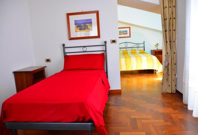 스탠다드 트리플 룸 테라스, Donna Alda Affittacamere