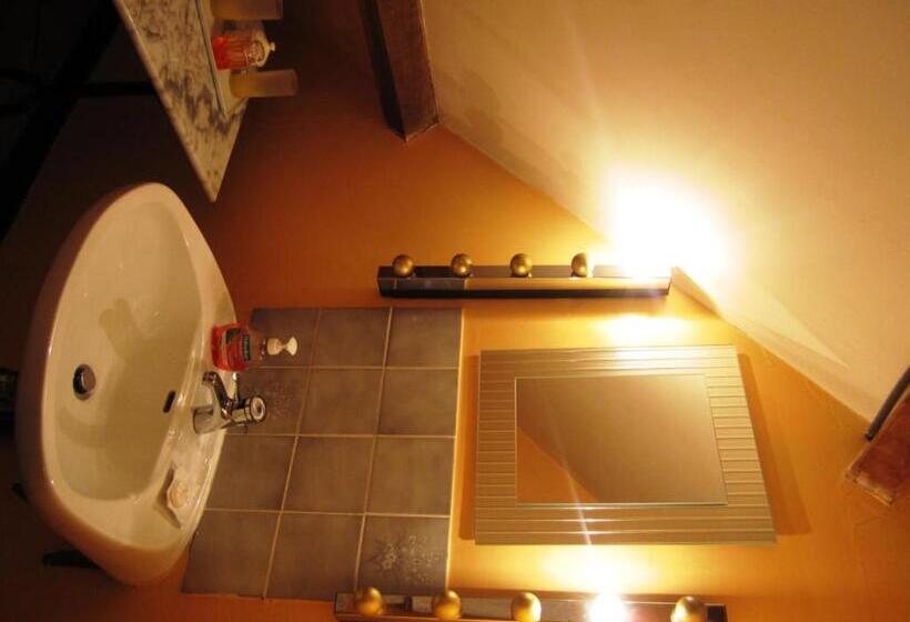 スタンダードトリプルルーム, La Croix Du Reh