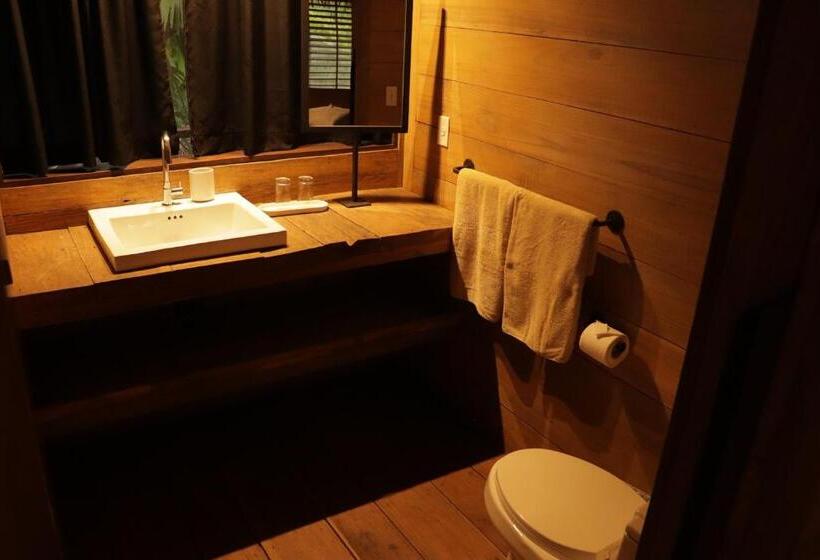 بنگله خانوادگی, Finca Vela Lodge