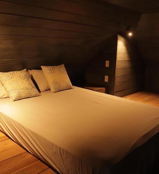 بنگله خانوادگی, Finca Vela Lodge